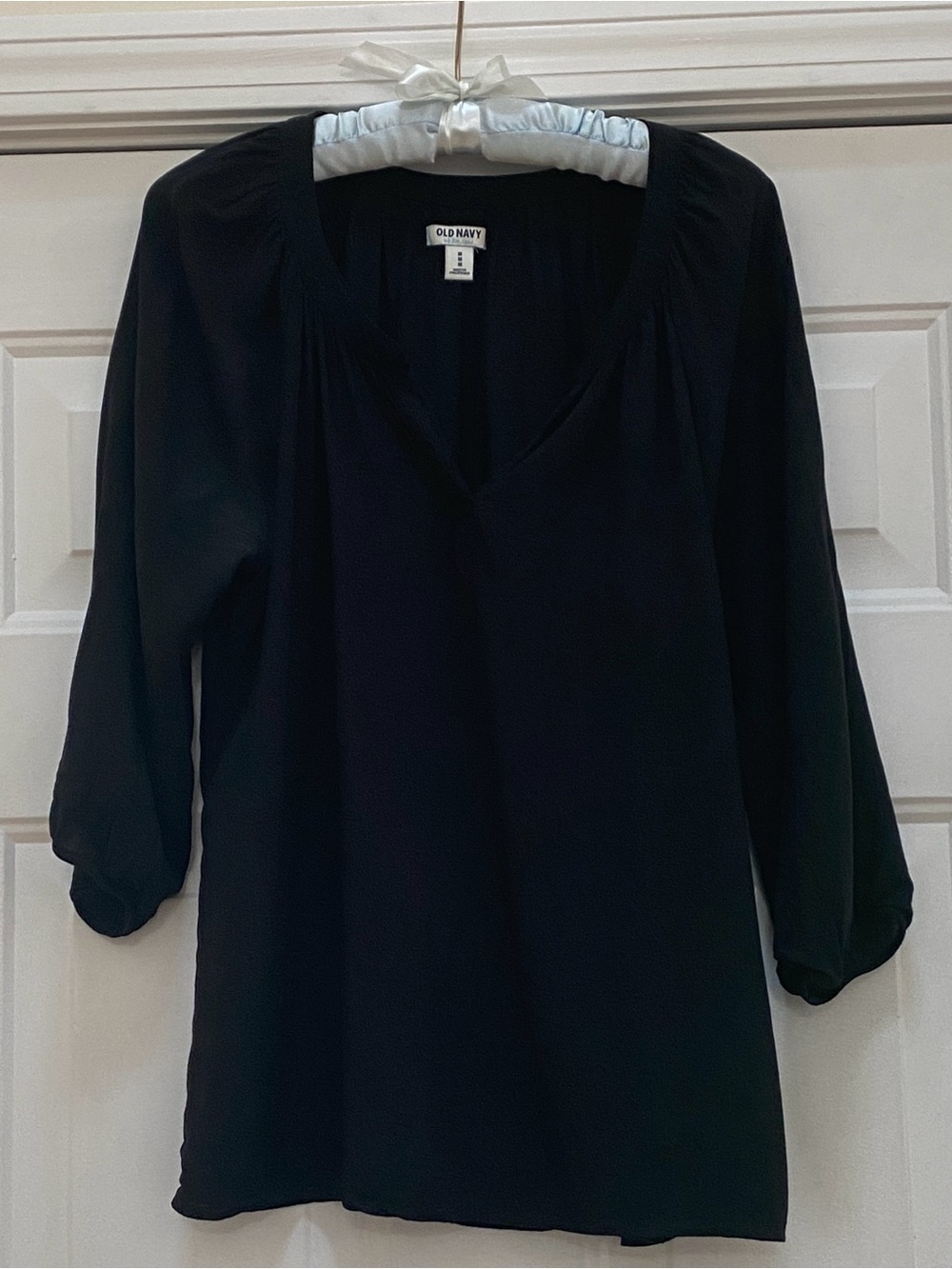 Old Navy Black V-Neck Peasant Top with Subtle Draping & 3/4 Sleeves, Size M